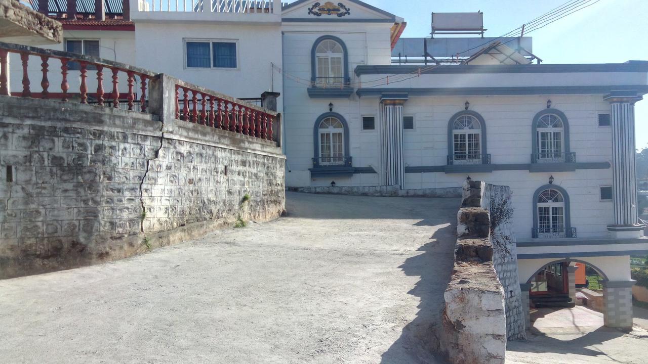 Hotel Vasantham Palace Ooty Exterior photo